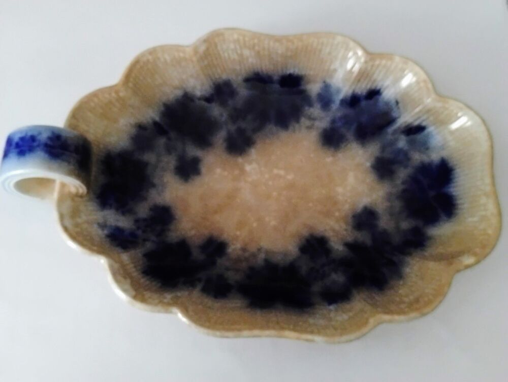 Gefle Porslinsfabrik Vinranka Grapevine loop-handled serving trinket dish Percy